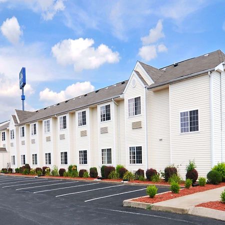 Microtel Inn And Suites Clarksville Exterior photo